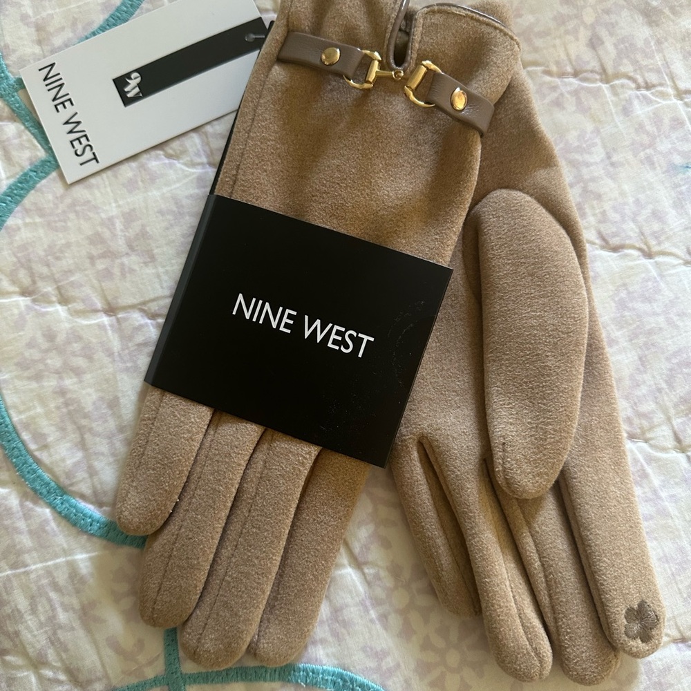 Nine West Beige Gloves with Buckle Detail